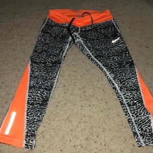 Nike Cropped Leggings!